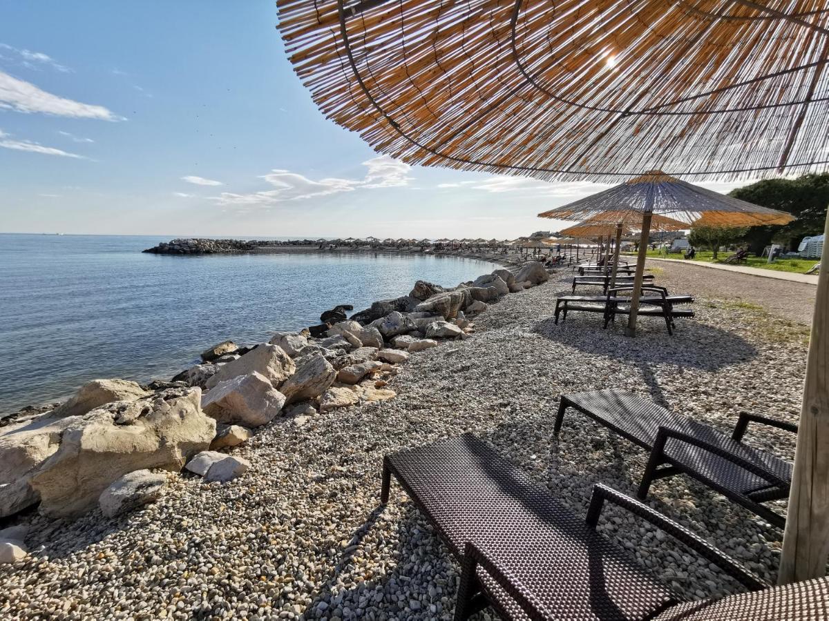 Ivan B&B, 5 Star Superior Room, Near The See And Park Novigrad Istria Eksteriør billede